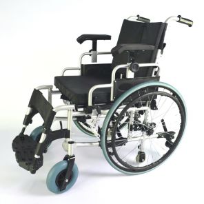 Кресло-коляска Titan LY-710-950 пневмоколеса